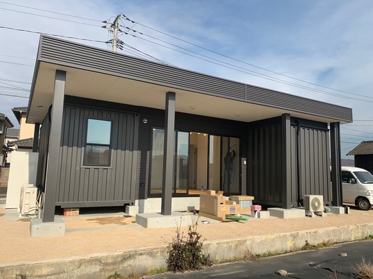 プレハブハウスB 引き取りのみ(富山県高岡市より 肌寒い 